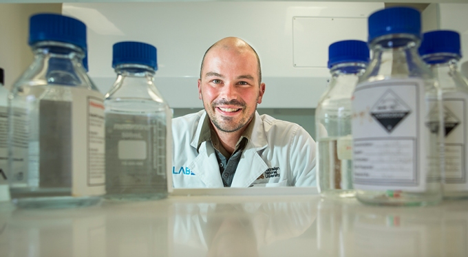 ANU Research School of Electrical, Energy and Materials Engineering wins NHRMC funding for brain research

