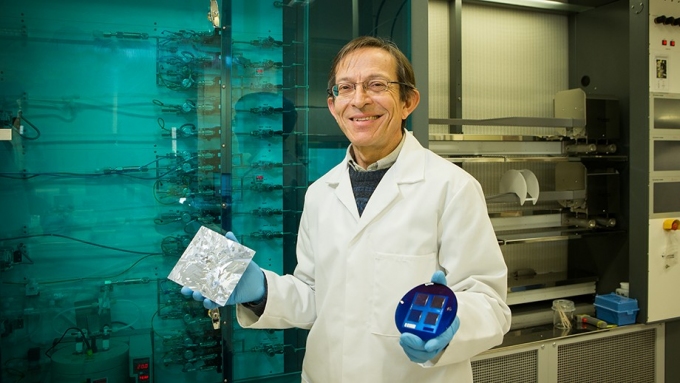 Improving solar cells without doping
