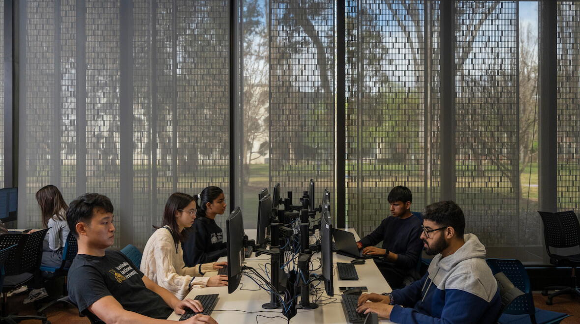 24 hour computer labs at the ANU